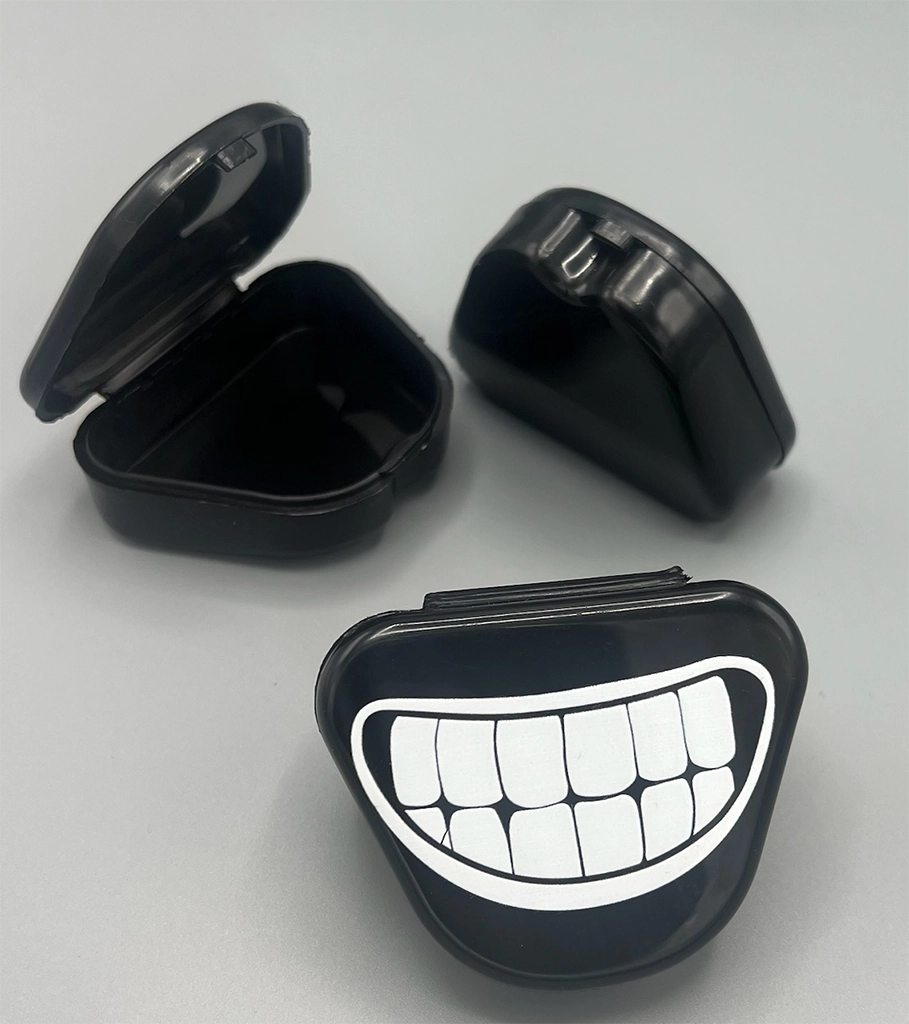 جای پلاک ارتودنسی طرح دندان